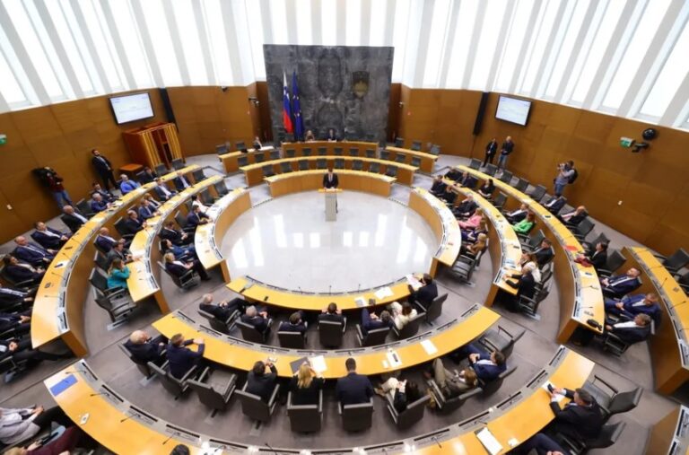 Delodajalske organizacije: interventni zakon je korak v pravo smer