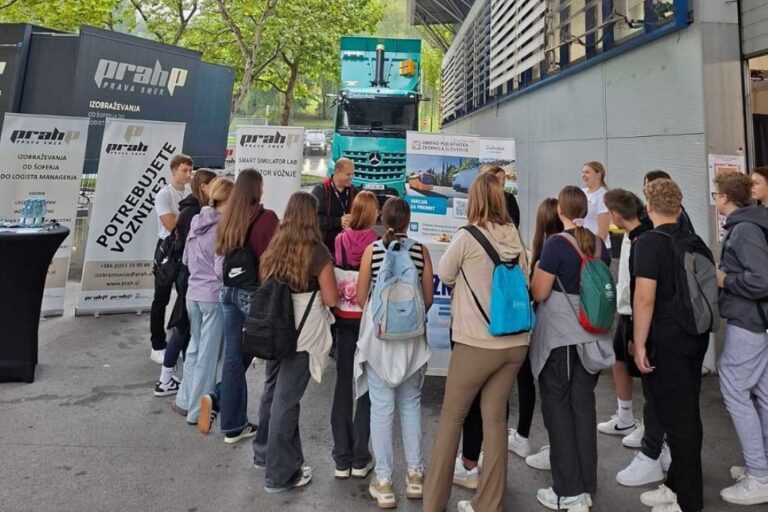 Več kot 1.500 mladih je spoznavalo obrtne in rokodelske poklice ter povezovanje šol in malega gospodarstva